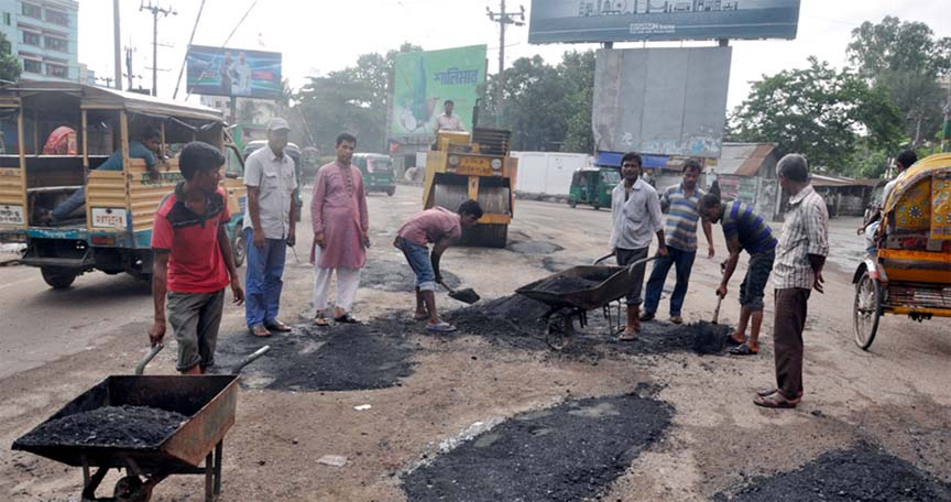 CCC authority has begun the construction works of Jakir Hossain Road at AK Khan Gate area in Ctg.